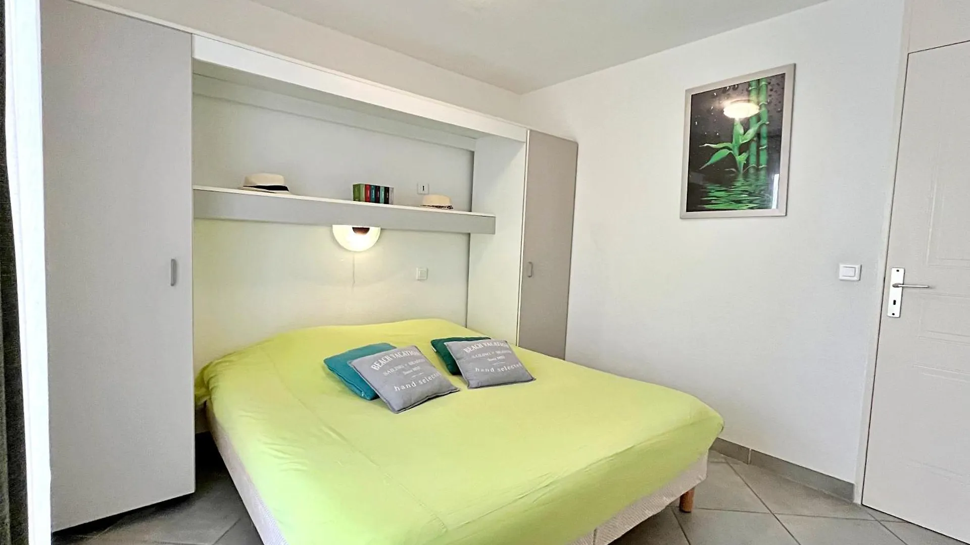 Apartment Appartement 6 Personnes Vue Mer Baie De Cannes - Antibes Theoule-sur-Mer France