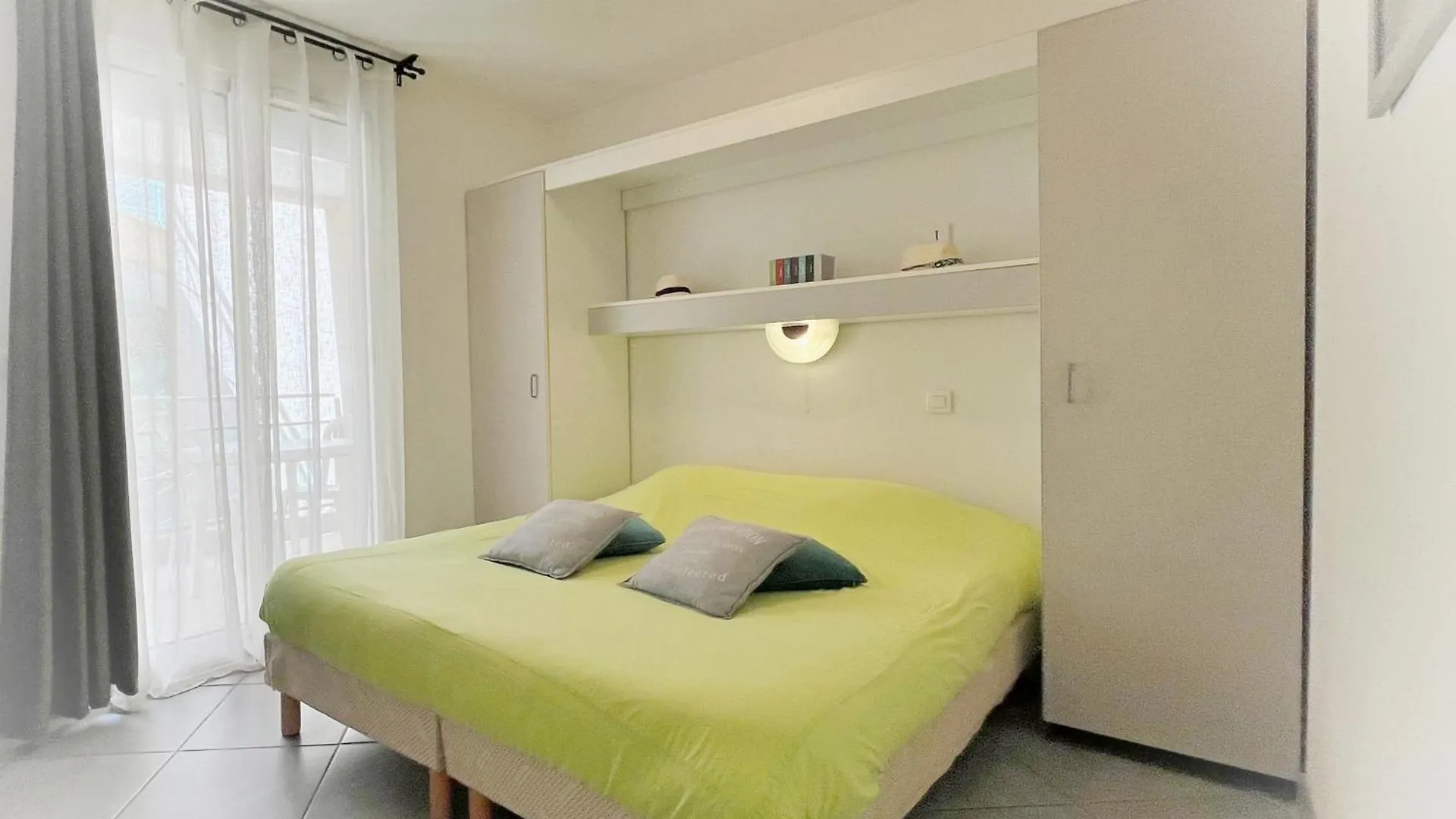 Apartment Appartement 6 Personnes Vue Mer Baie De Cannes - Antibes Theoule-sur-Mer